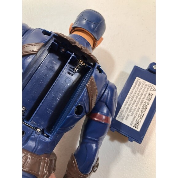 2015 Captain America 12” Action Figure Marvel Civil War Electronic Talking Works - Picture 2 of 3